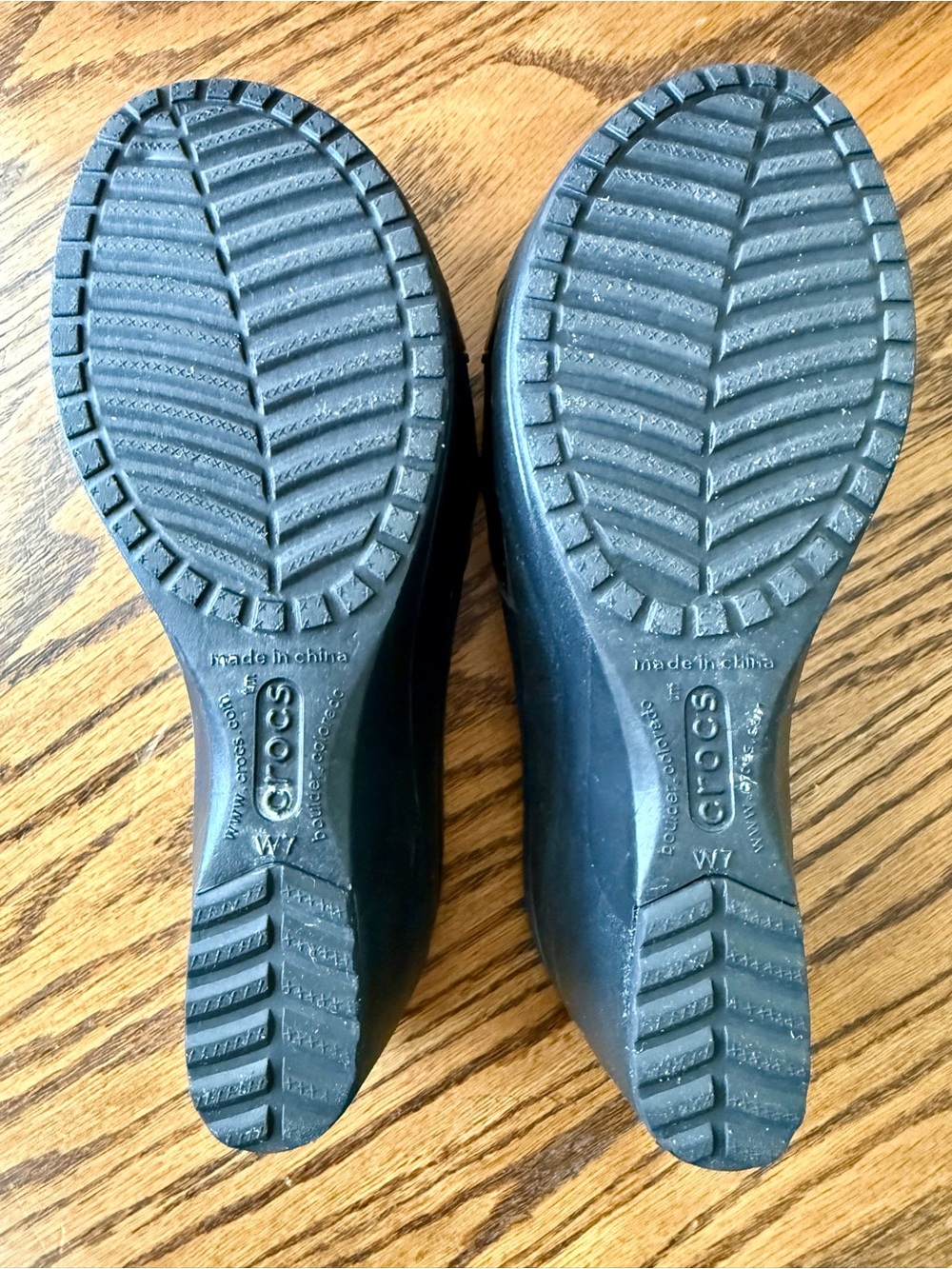 Crocs Women's Black Wedge Heel Summer Slide Sandals, great condition size 7 - Picture 8 of 9